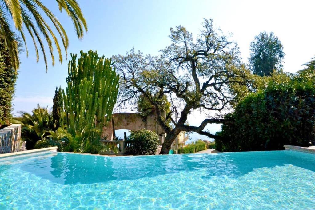 Lours Villa Le Trayas