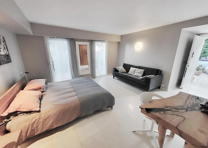 Villa lours